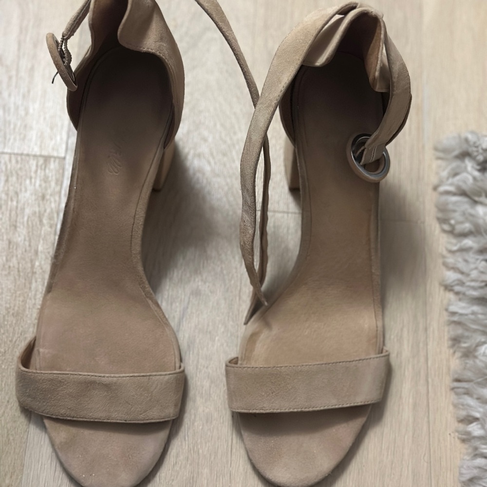 Madewell Tan Heels Minimalist Design